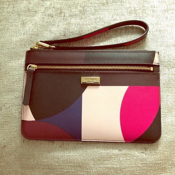 Kate Spade Wristlet- SOLD - Picture 1 of 4